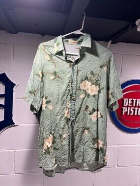 Men's Light Green Floral Short-Sleeve Button-Up Shirt